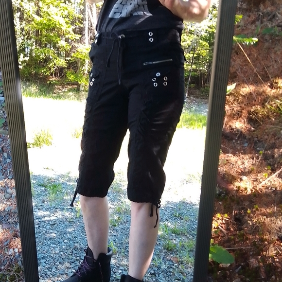 Cargo shorts - Picture 2 of 6